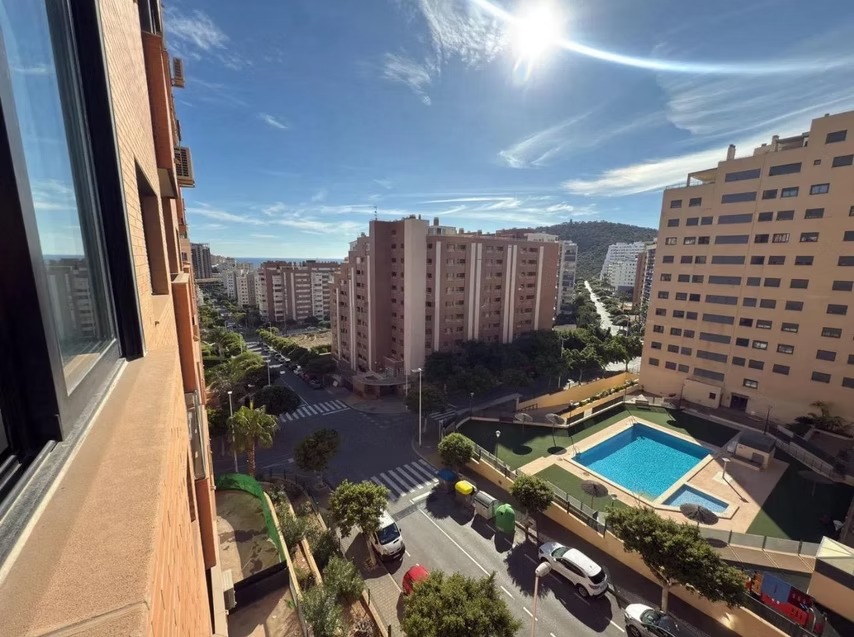 Bright 1 bedroom apartment