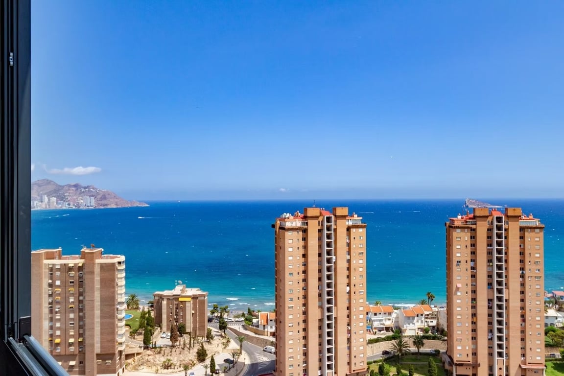 Apartment in Poniente on 26th floor