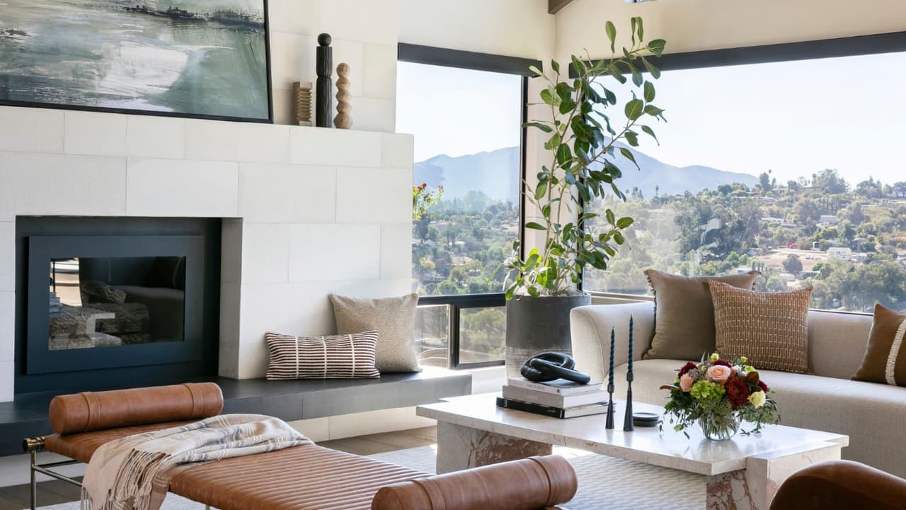 Home Equity Loan (HELOAN) Hero