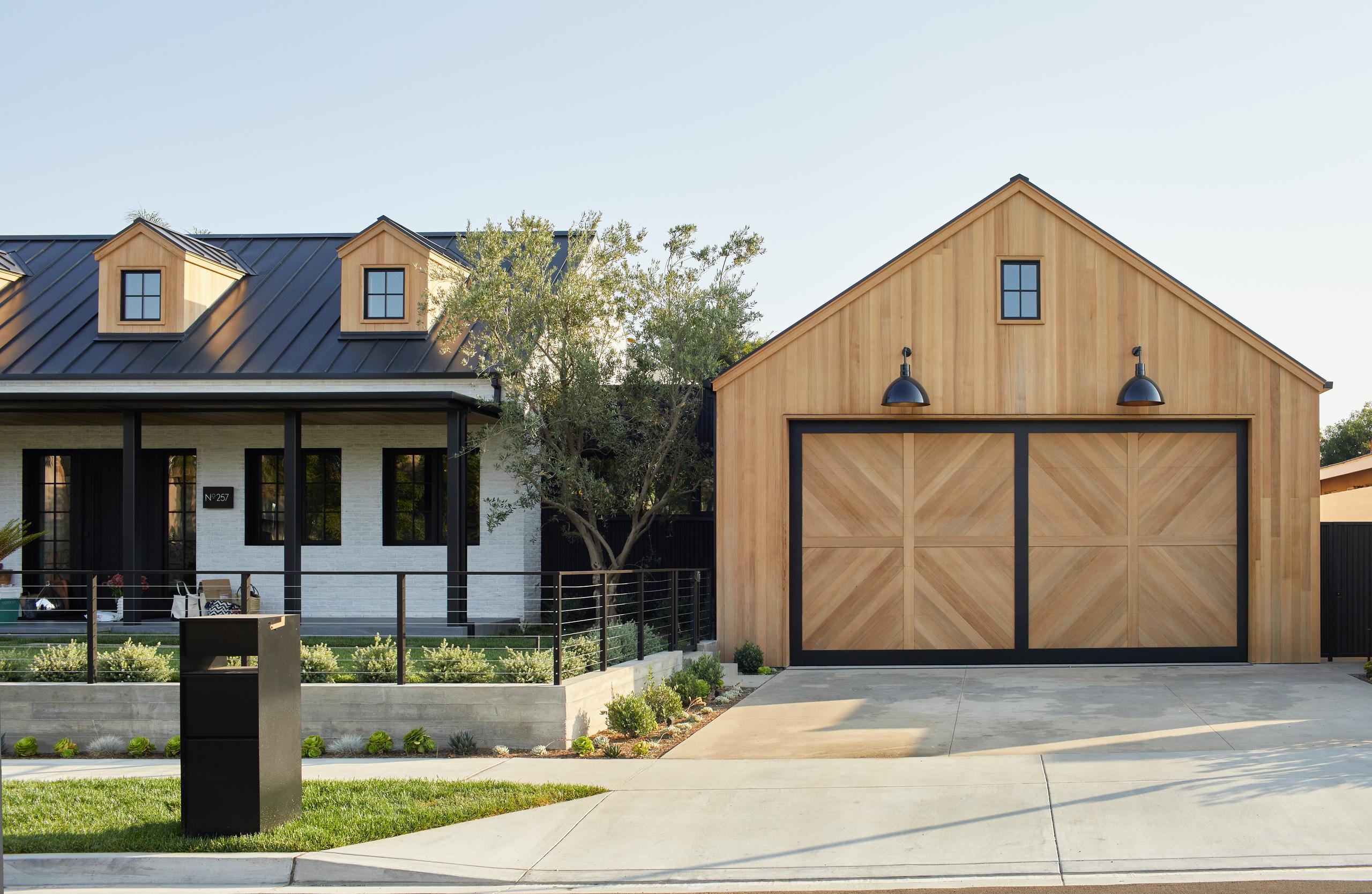 Non-Qualified Mortgages hero background