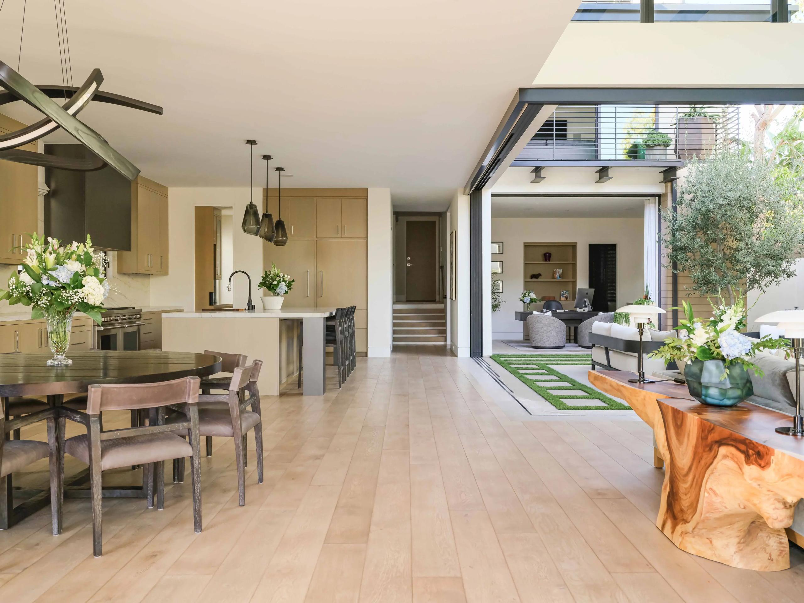 Refinance background