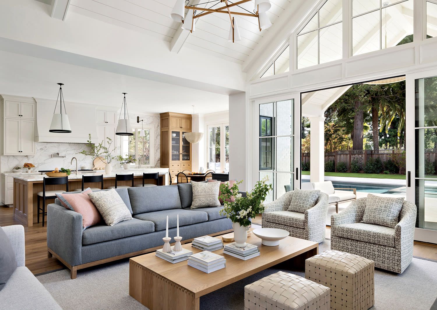 Refinance guide hero background