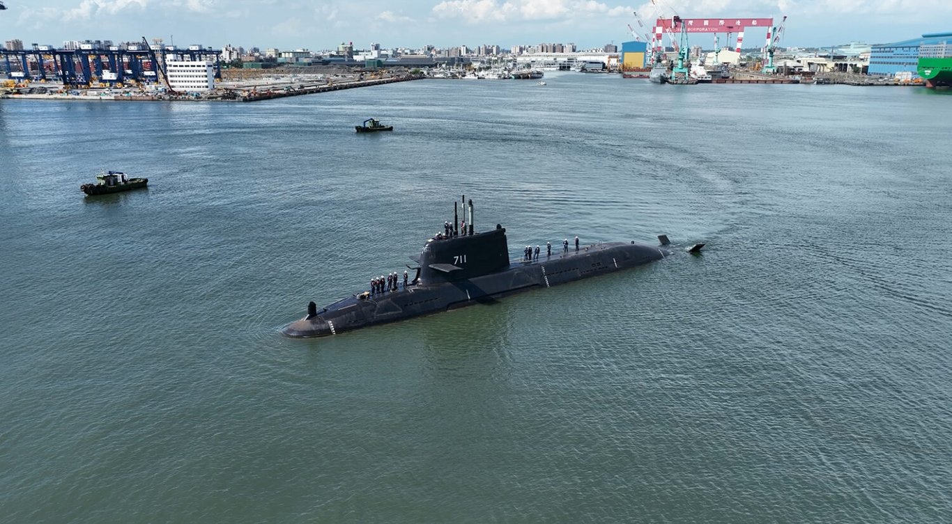 台船證實：海鯤軍艦「變形」是先進聲納系統  非艇體結構問題