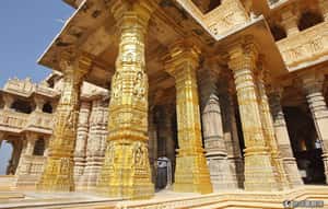 印度救國庫妙方   向寺廟收黃金