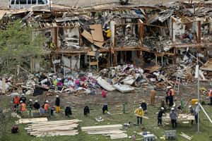 德州工廠大爆炸     受創小鎮滿目瘡痍