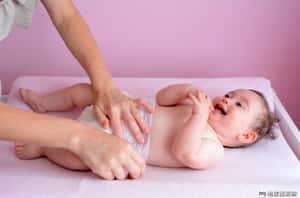 美國紐約州新法：男廁加裝尿布台