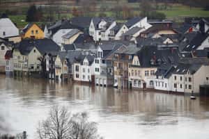 【地球 24小時】02/03  我家門前是小河