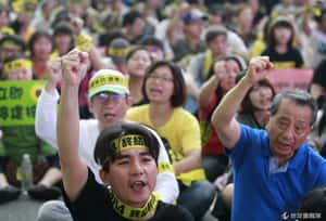 台灣大規模抗議核四建案