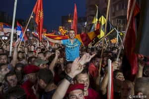 想政變門都沒有   馬其頓萬人上街挺政府