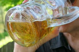 用興奮劑治療酒癮？研究者：成果很樂觀