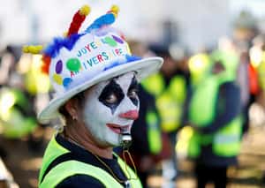 法國「黃背心」示威運動一周年　民眾得到了什麼？