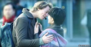 日本推出世界第一穿戴式翻譯機  功能超炫但廣告內容惹惱網友