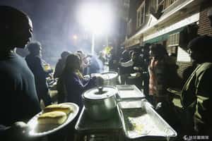 沒暖氣沒熱食  美東居民在低溫中守護家園