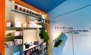 宜蘭梅花湖【大魔遇見熊】梅花湖最強湖景餐廳，日本 A5 和牛尬 1991 藝伎咖啡，網美必訪新地標！