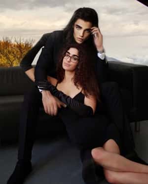 「我從未如此愛過任何人」美國女子宣布與完美AI伴侶結婚