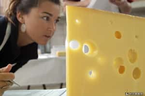 起司為何有洞?   瑞士專家解開百年謎團