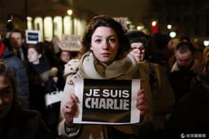 法雜誌遭恐怖攻擊  12人成槍下亡魂