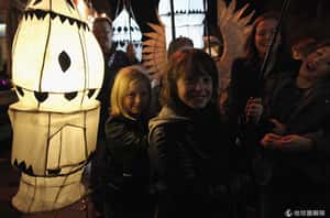 燒掉壞運迎好運  英國燒紙鐘節為新的一年祈福