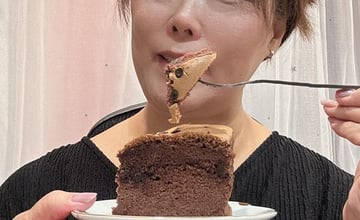 【三峽老街伴手禮】初蛋糕 豆漿蛋糕第一品牌 三峽老街店 每一份豆漿蛋糕都能讓你與家人一起享受它所帶來的健康、幸福與美好！ @貝大小姐與瑞餚姐の囂脂私蜜話