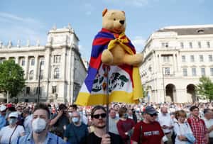 【地球 24小時】06/05  當維尼披上雪山獅子旗