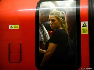 抗議周末24小時營業 倫敦地鐵大罷工