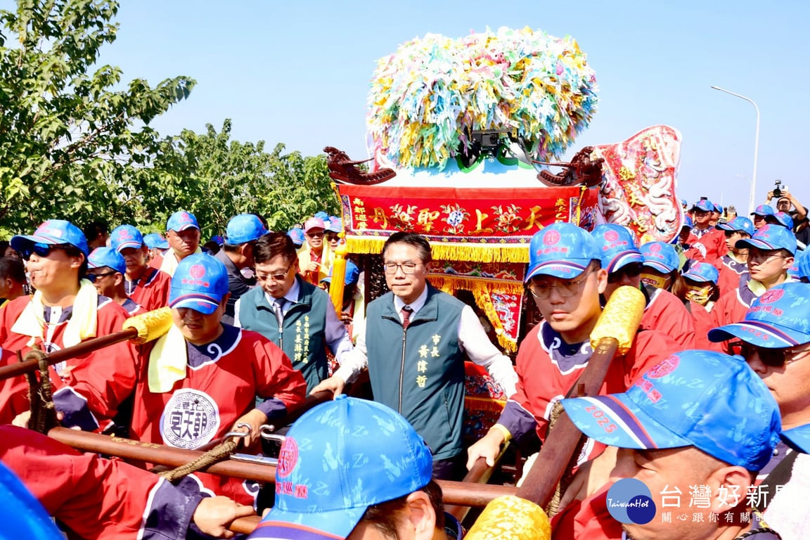 睽違109年　北港朝天宮「黑面三媽」主巡台南