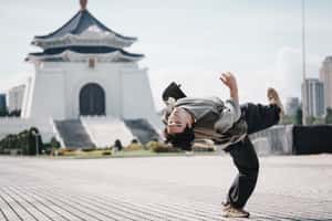 【Breaking．奧運】面對世界好手，端出「台灣牌霹靂舞」！專訪選手孫振與教練蘇志鵬