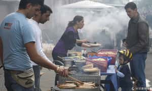 遵循古法  美國BBQ老店燻出好風味