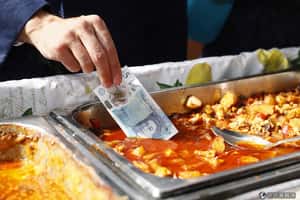 這個鈔票有點葷 新版英鎊惹議