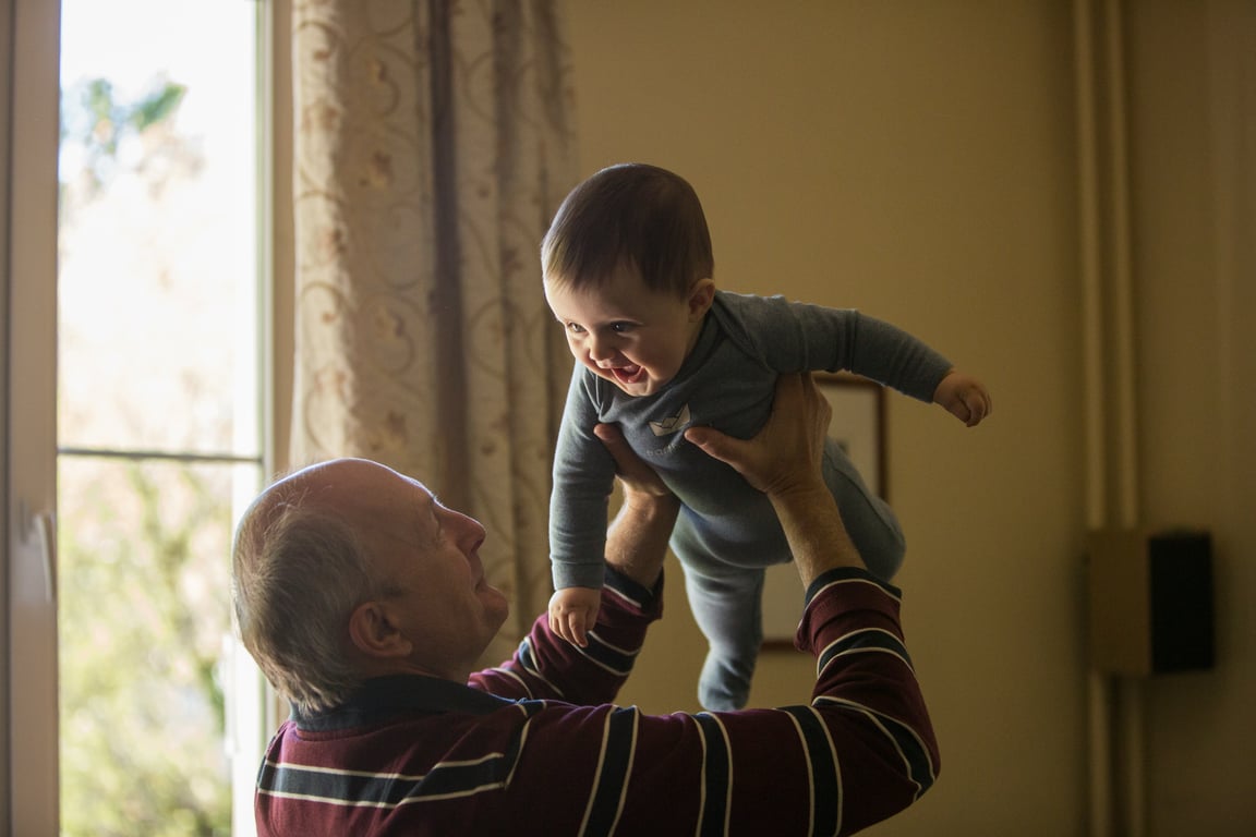 「照顧孩子是整個家庭的事」瑞典福利制度再進化　祖父母也可享「帶薪育嬰假」