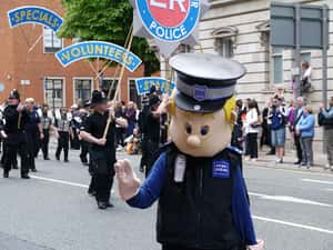 英國曾曾祖母的人生願望：被警察抓(已達成)