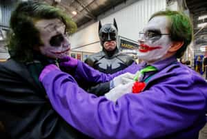 【走出銀幕的地球 24小時】11/09  讓我幫你打個領帶