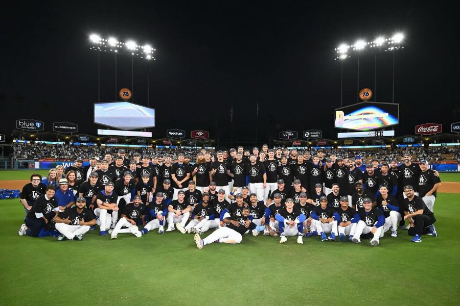 影/《MLB》大谷翔平先發6局+10K無失分勝投還炸三響砲 道奇四戰橫掃釀酒人進擊世界大賽!