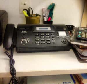 傳真機不能亡：日本辦公室革命受挫 政府數位化再等等