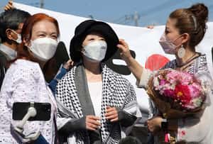 她曾以手榴彈、衝鋒槍暴力改革日本，aka恐攻女帝！