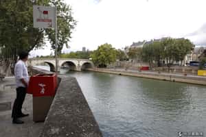 巴黎環保小便斗惹眾怒  當地人：太醜了！
