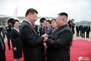 北韓高唱我愛你 習近平出訪非關兄弟情