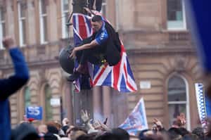 【地球 24小時】05/15 站在人群中心呼喊勝利