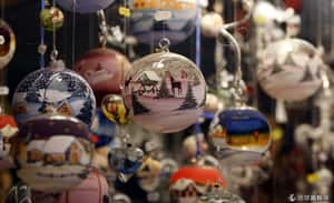 今年聖誕樹你也掛上這些裝飾了嗎