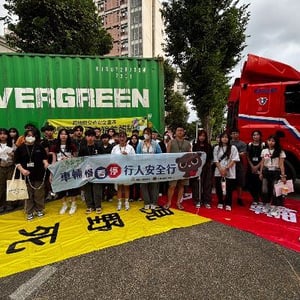 公路局高雄市區監理所