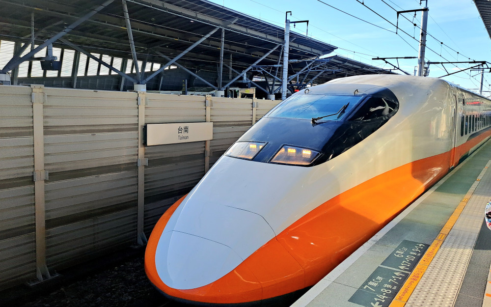  楊柳襲台 高鐵8/13自14時每小時雙向各3班自由座 