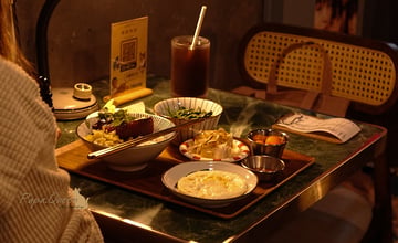 台中昭和系咖啡館｜不限時咖啡廳 X控肉飯X布丁   店貓專屬位子是VIP才能選
