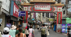 旅行不一定要去遠方！走進松山霞海城隍廟，重新認識我們每天經過的城市