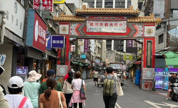 旅行不一定要去遠方！走進松山霞海城隍廟，重新認識我們每天經過的城市
