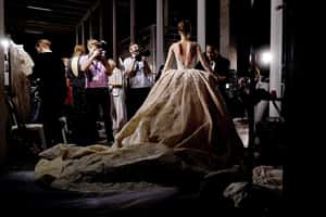 巴黎的衣服都賣給了誰