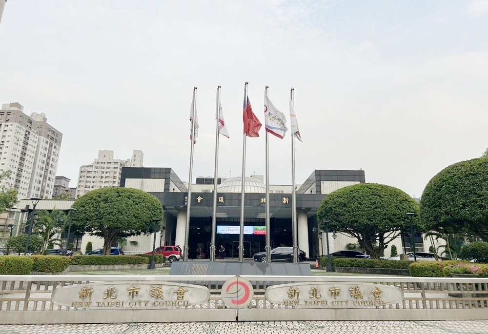 廖宜琨爭取志工誤餐費調漲　力推大巨蛋設址大柑園