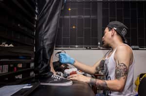 在日本，沒有醫生執照就不能幫人刺青？(11/15更新)