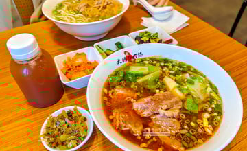 新北市鶯歌區鶯歌美食廣場推薦必吃隱藏版美食 大媽牛肉麵，吃完了再逛鶯歌老街|美食
