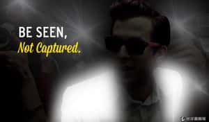 一秒變拍照殺手！超強反光衣讓公眾人物再也不怕被跟拍