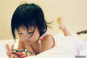 獨步全球  小孩用3C超時父母要受罰